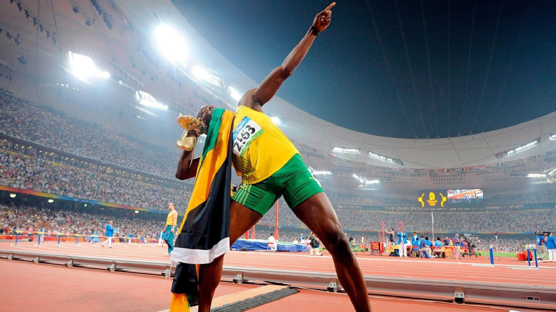 覃海洋稳步提升成绩,赢得喝彩,覃海洲简历